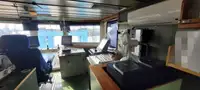 Tàu kéo để bán