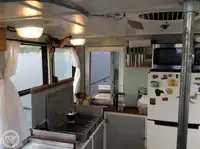 Tàu kéo để bán