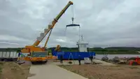 Tàu làm việc để bán