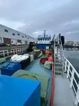 Tàu làm việc để bán