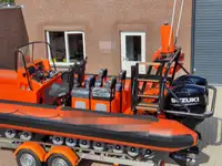Thuyền phao cứng để bán