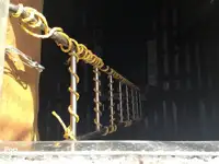 Tàu kéo lưới để bán