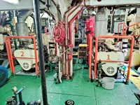 Tàu đổ bộ, chở hàng để bán
