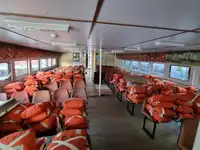 Tàu du lịch để bán