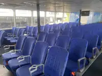 Tàu hai thân để bán
