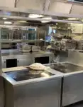 Tàu chở khách và hàng hóa để bán