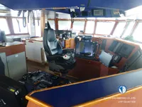 Tàu kéo lưới để bán