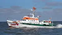Tàu cứu hộ rao bán