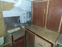 Tàu làm việc để bán