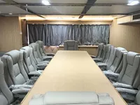 Tàu hai thân để bán