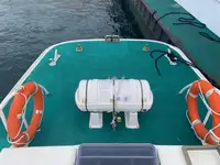 Tàu dẫn đường để bán