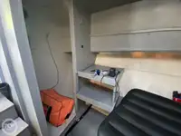 Tàu kéo lưới để bán