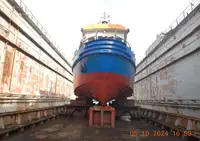Tàu làm việc để bán