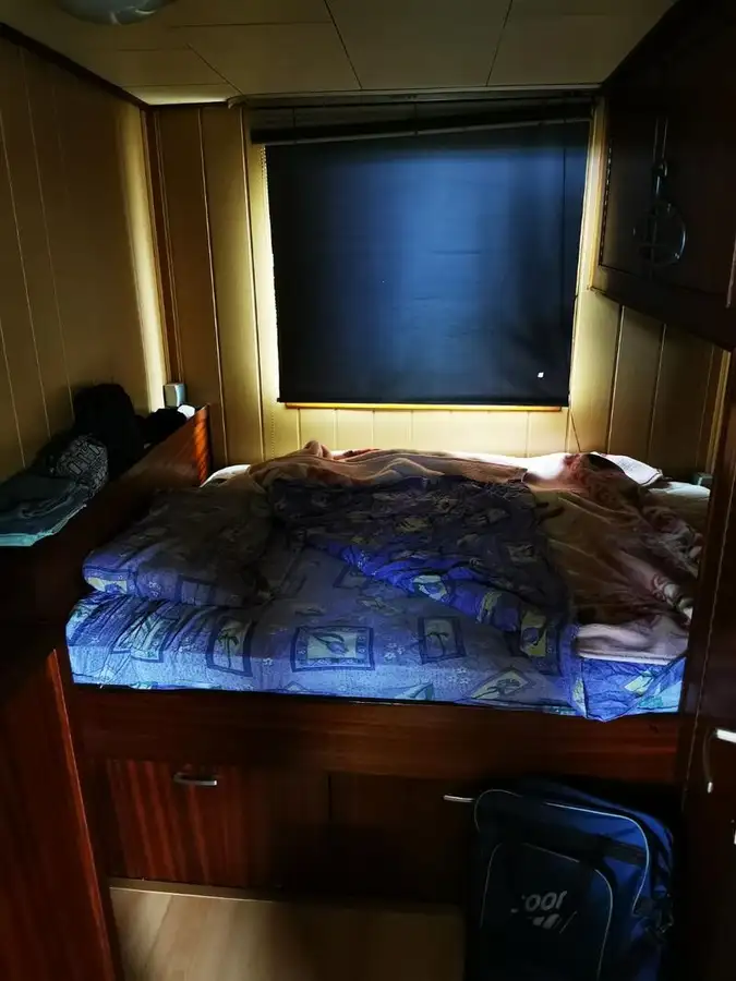 Tàu nạo vét để bán