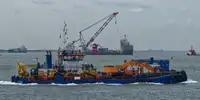 Tàu kéo để bán