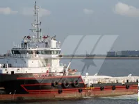 Tàu kéo để bán