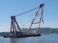 Tàu cẩu để bán