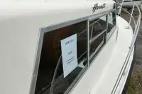 Tàu làm việc để bán