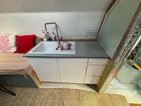 Thuyền cứu sinh để bán