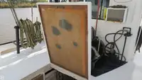 Tàu kéo lưới để bán