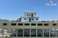 Tàu phà để bán