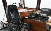 Tàu kéo để bán