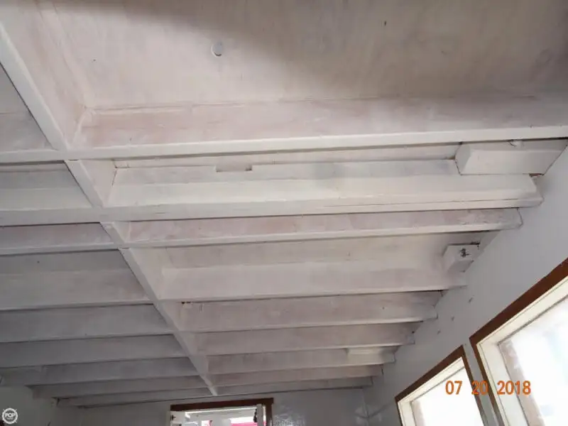 Tàu đánh cá để bán