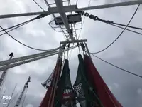 Tàu kéo lưới để bán