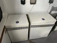 Tàu container để bán