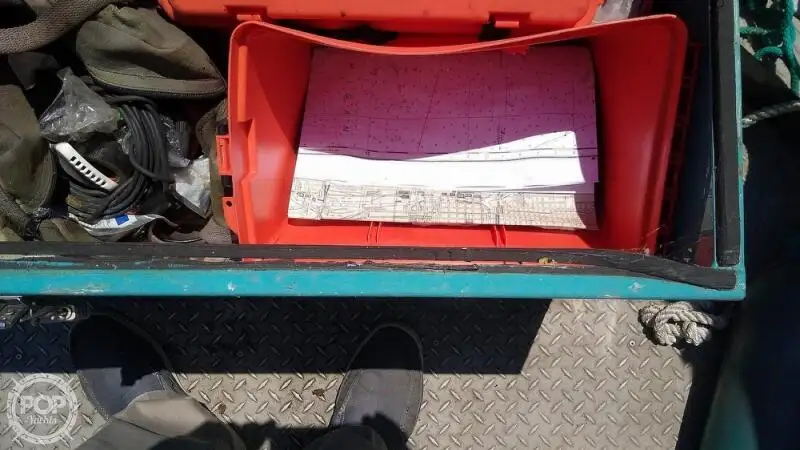 Tàu container để bán