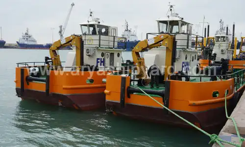 Tàu kéo để bán