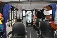 Tàu cứu hộ để bán