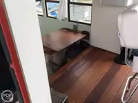 Tàu kéo để bán