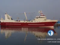 Tàu kéo lưới để bán