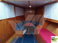 Tàu làm việc để bán