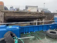 Tàu làm việc để bán