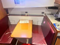 Tàu khảo sát để bán