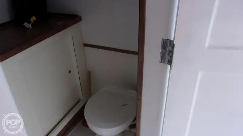 Tàu hỗ trợ lặn để bán