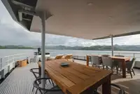 Tàu khảo sát để bán