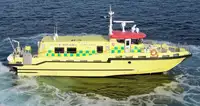 Tàu cứu hộ để bán