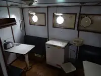 Tàu kéo để bán