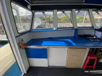 Tàu kéo để bán