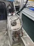 Tàu chở thủy thủ đoàn để bán