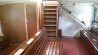Tàu du lịch để bán