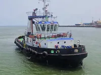 Tàu kéo để bán