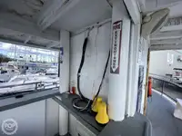 Tàu du lịch để bán
