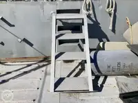 Tàu đổ bộ, chở hàng để bán