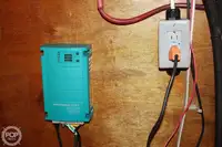 Tàu chế biến cá để bán