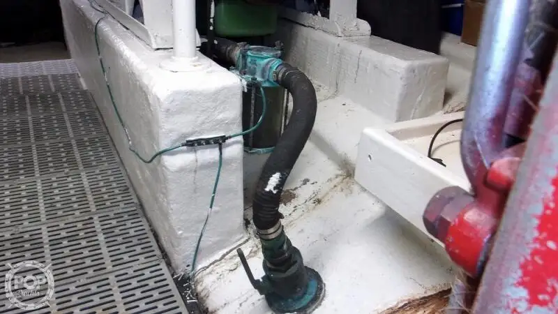 Tàu hỗ trợ lặn để bán