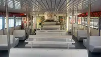 Tàu du lịch để bán